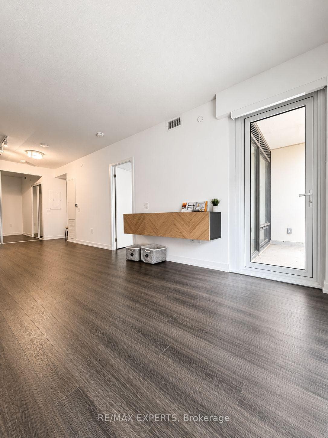 4010 Eglinton Avenue Unit 319 photo 14