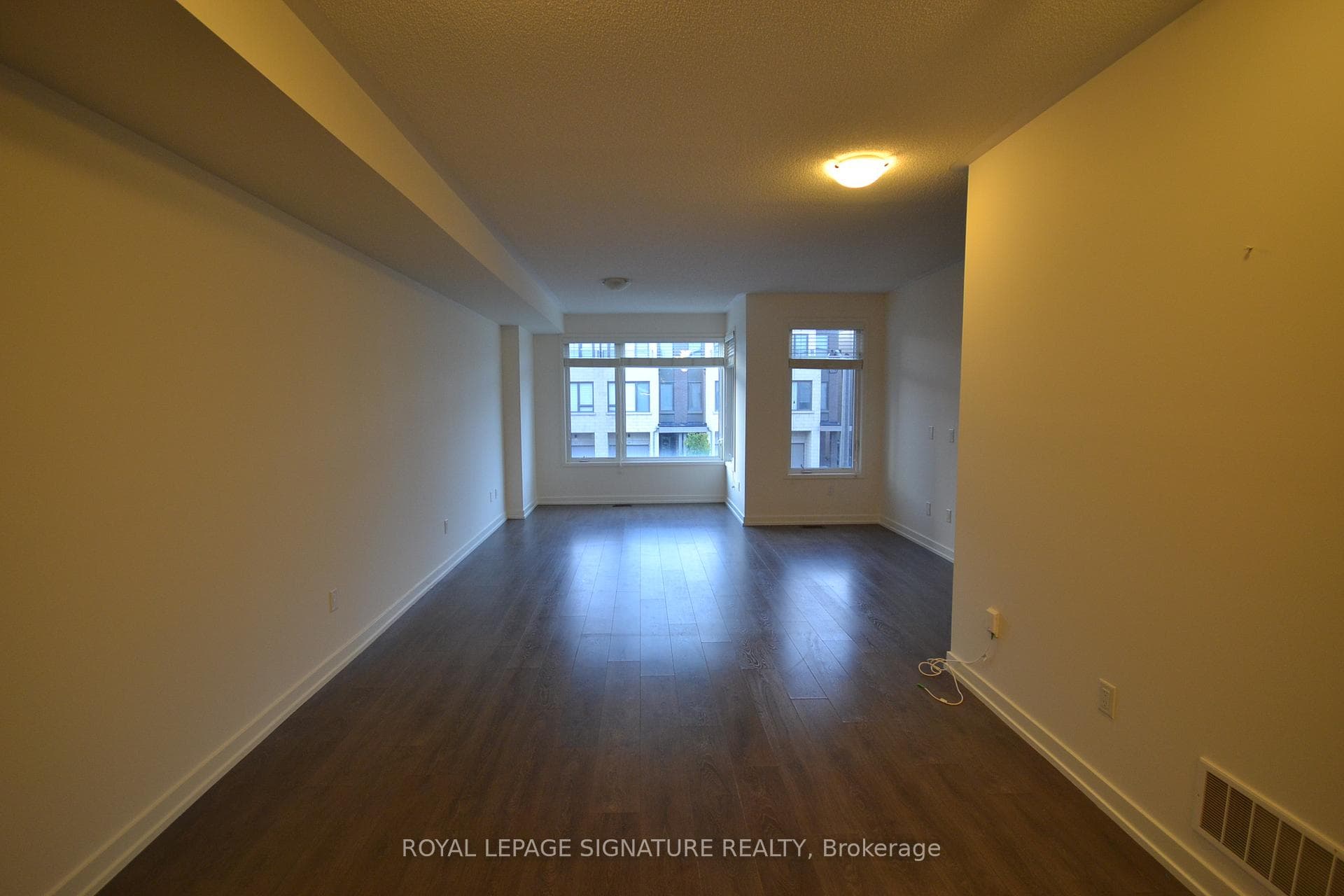 202 Huguenot Road photo 6