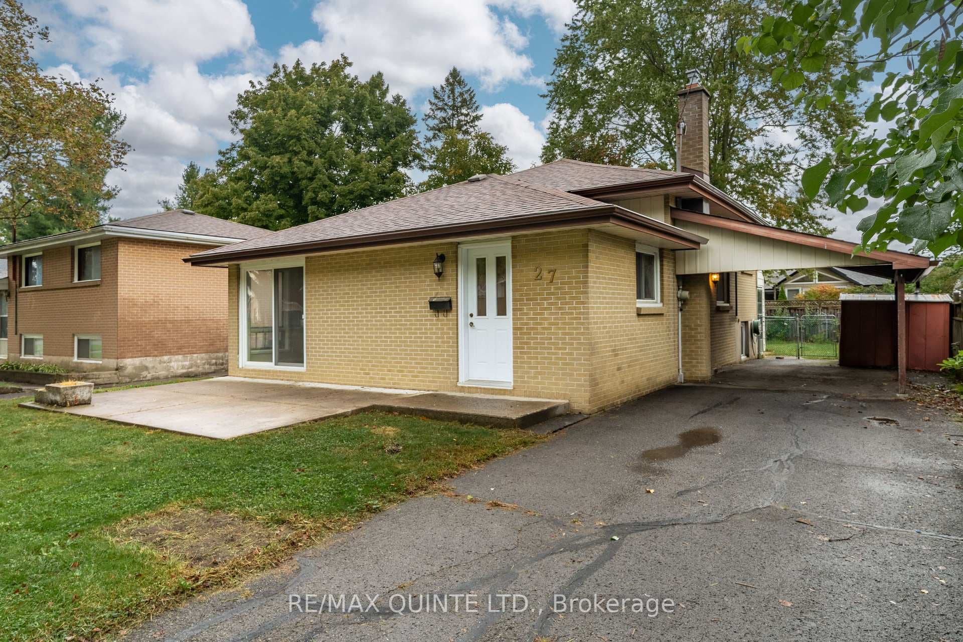 27 Lambert Drive photo 2