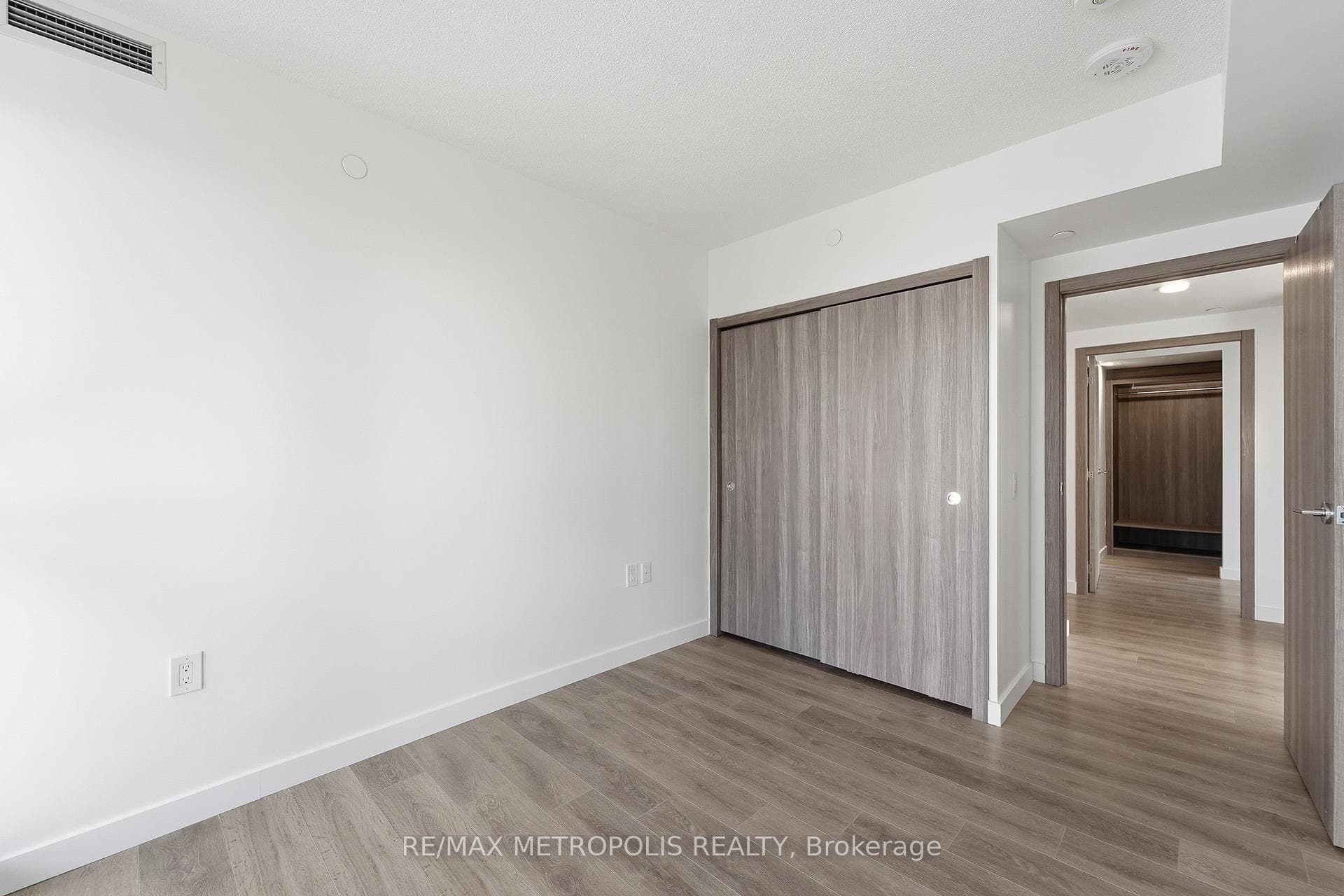 38 Widmer Street Unit 2711 photo 13