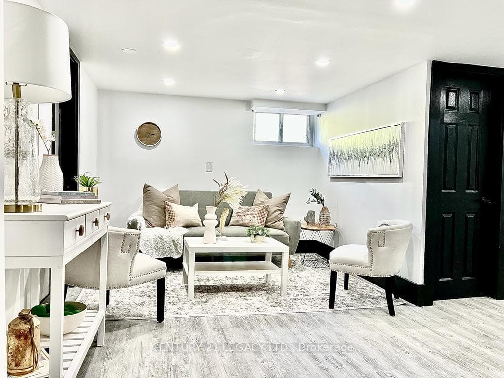 47 Mossbank Drive photo 24