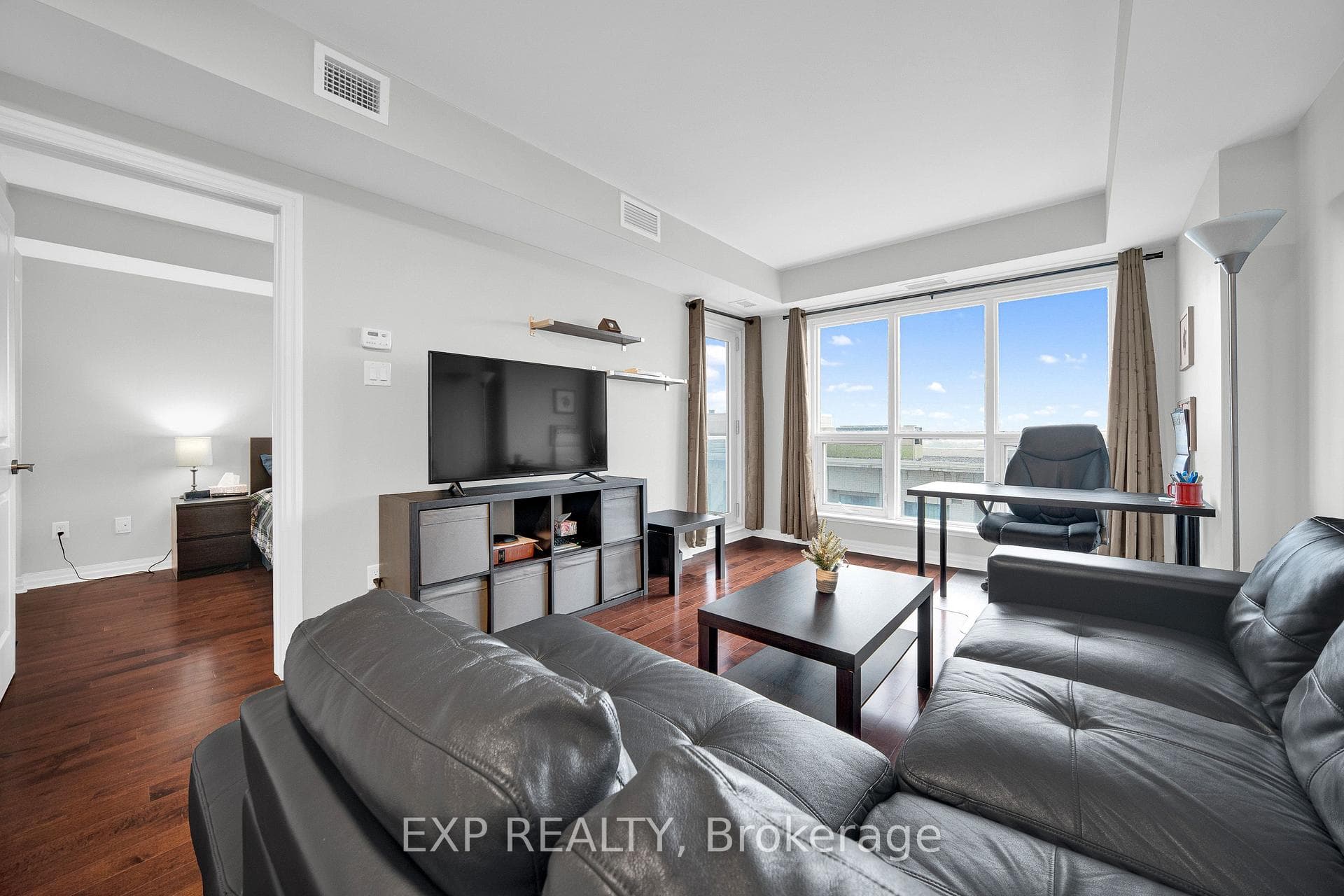195 Besserer Street Unit 1405 photo 10
