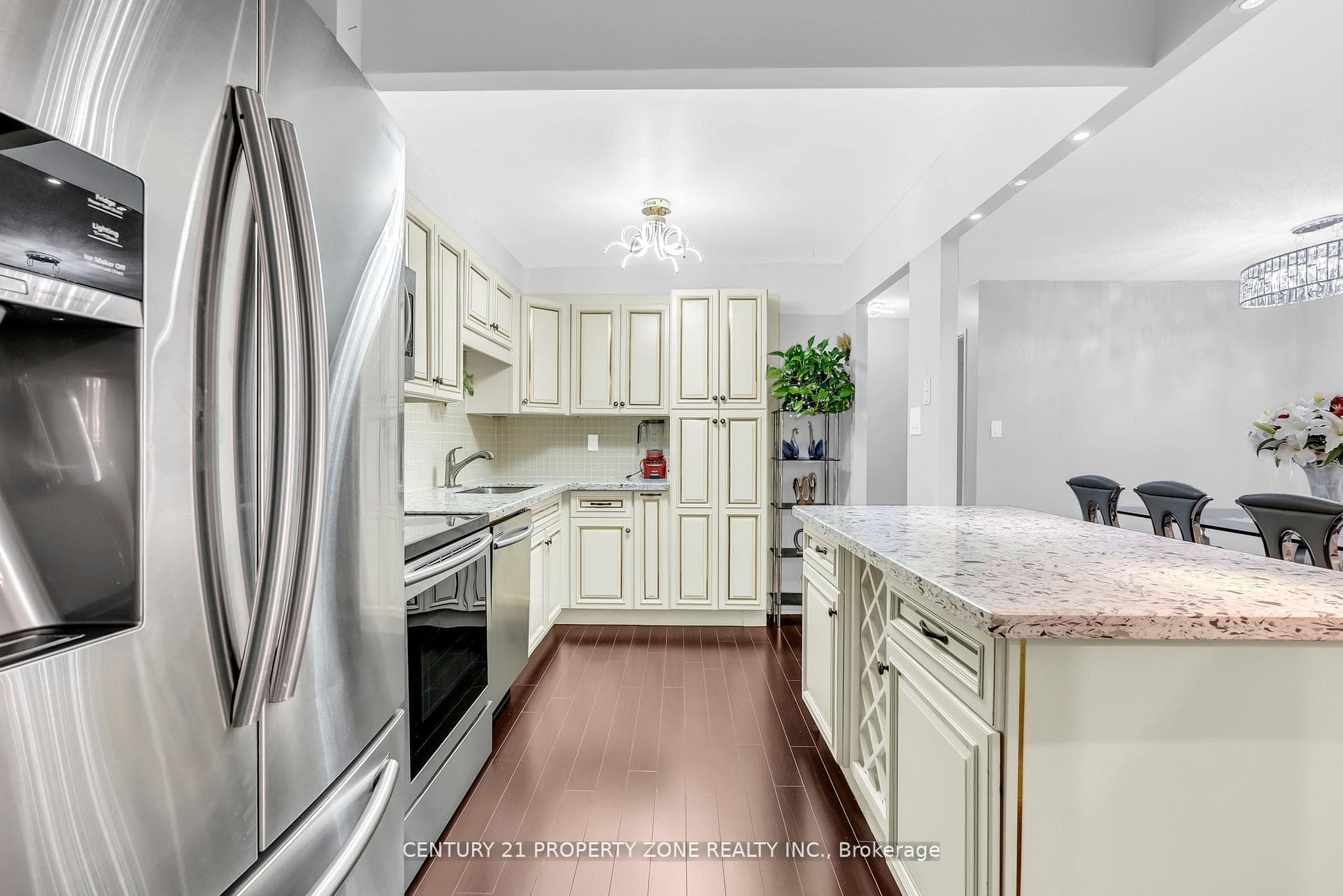 1300 Mississauga Valley Boulevard Unit 1007 photo 9