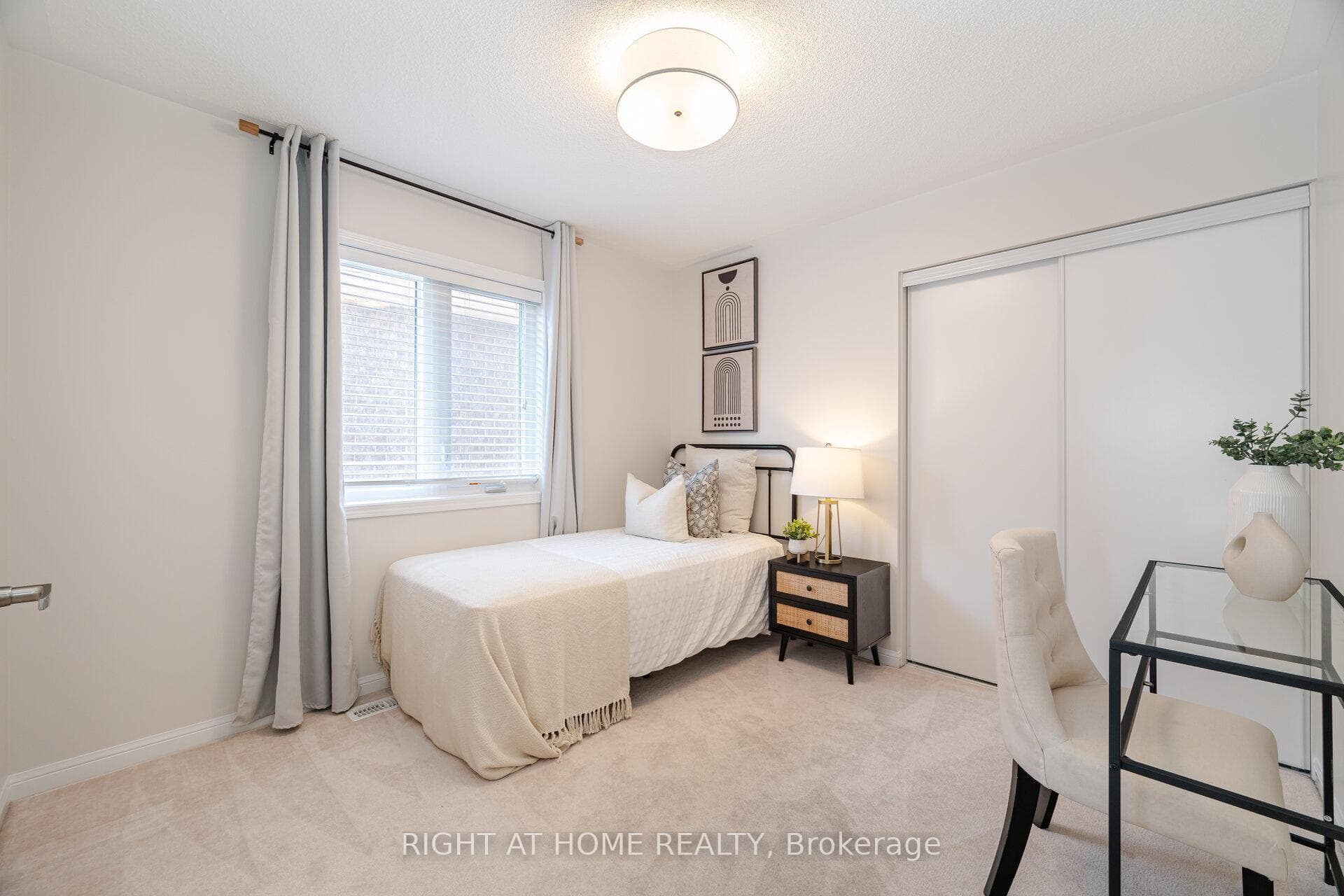 367 Dymott Avenue photo 29