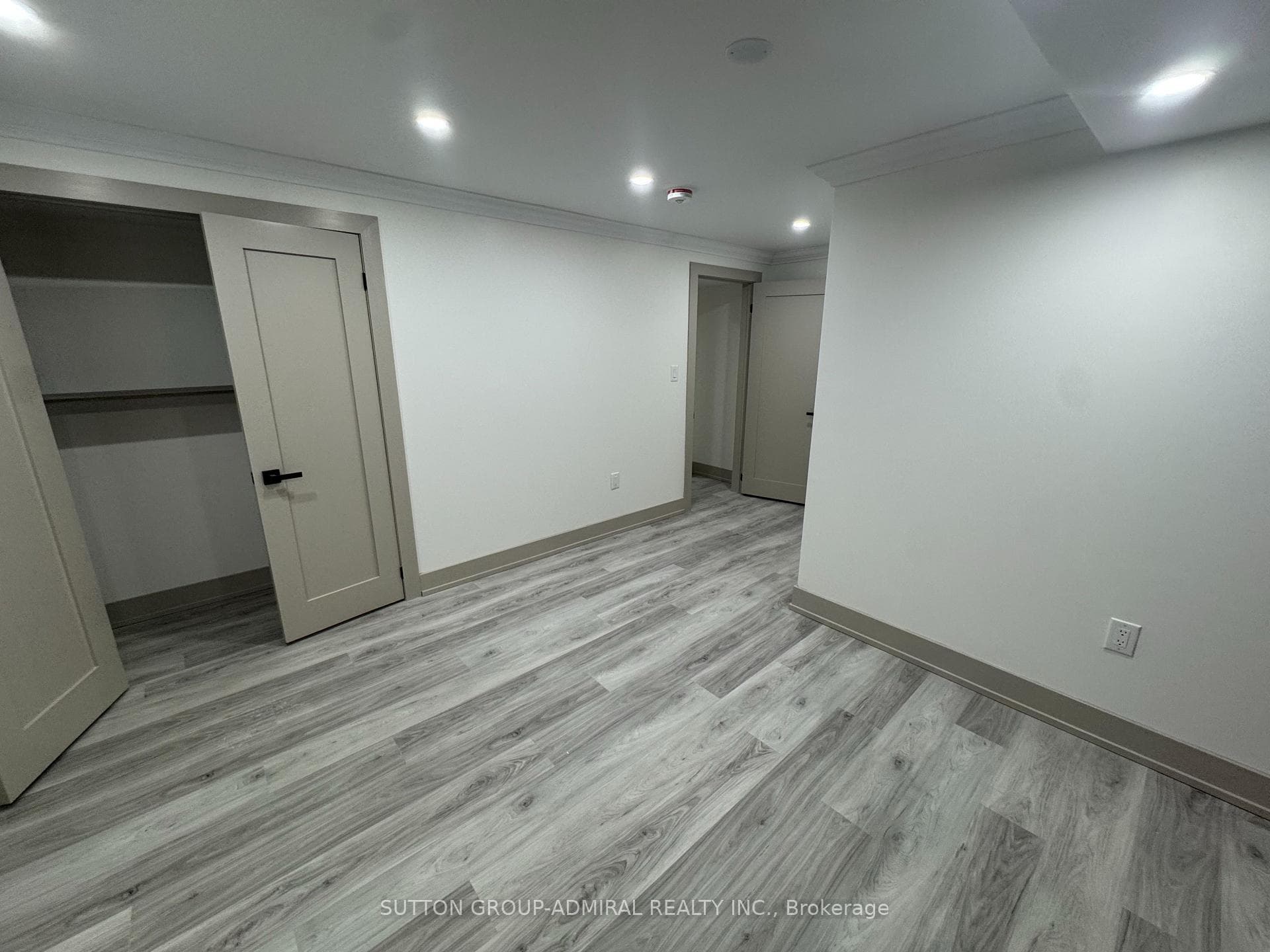 29 Wendelyn Drive Unit BSMT photo 9