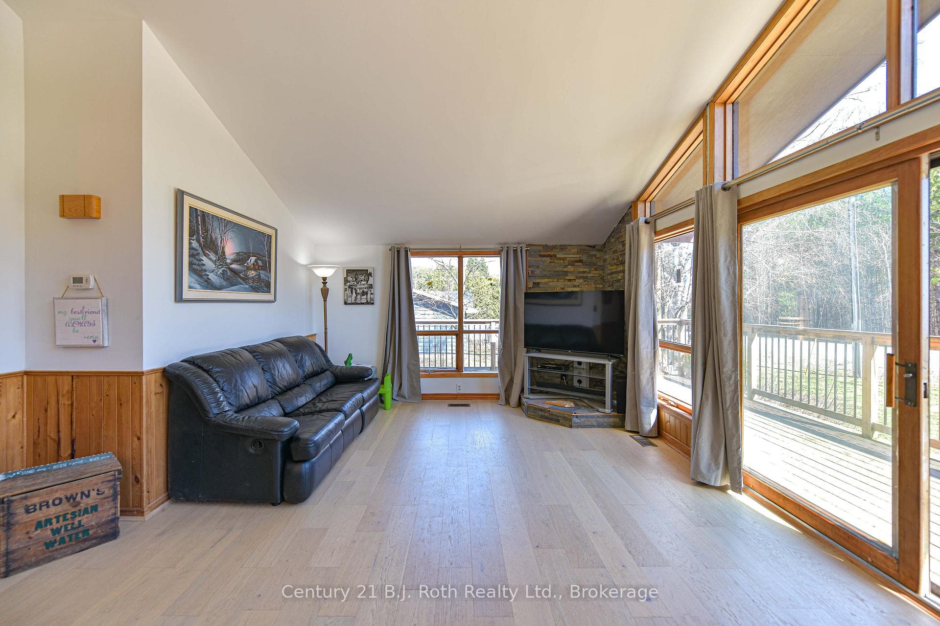 2352 Reeves Road photo 13