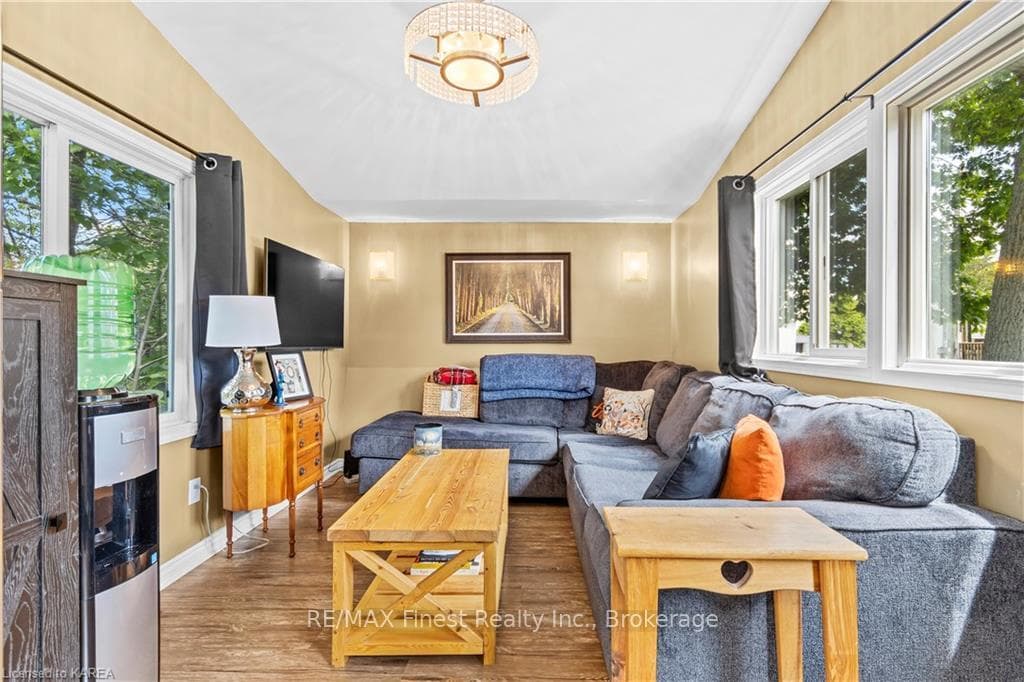 5569 BATH Road Unit 17 photo 8