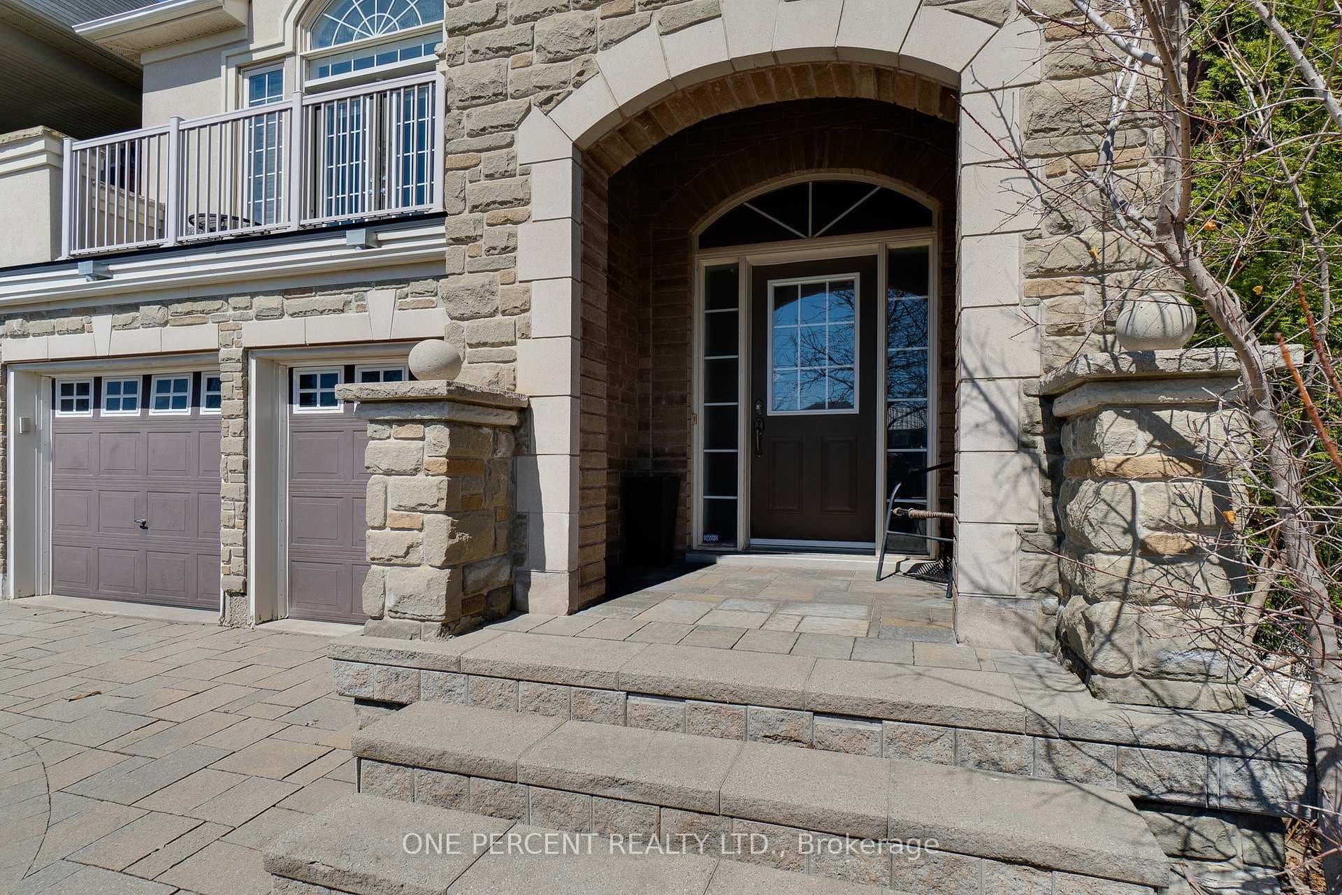 38 Bowkett Drive photo 3