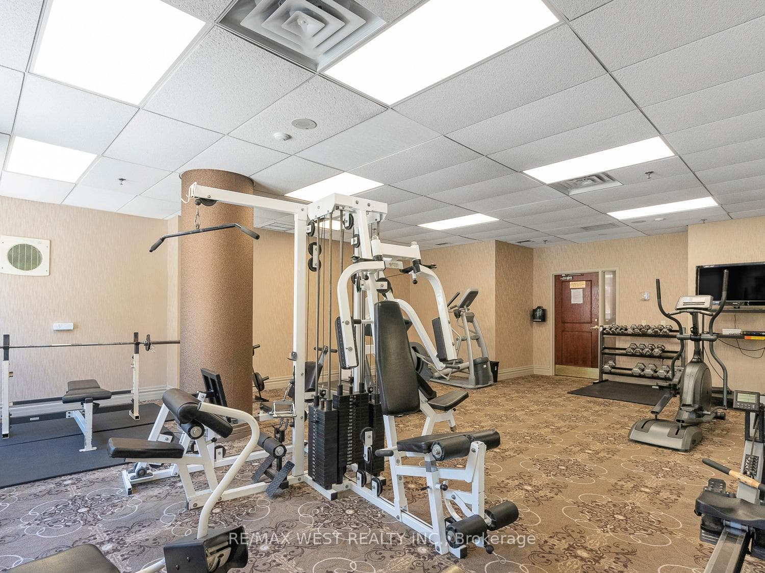 26 Olive Avenue Unit 201 photo 33