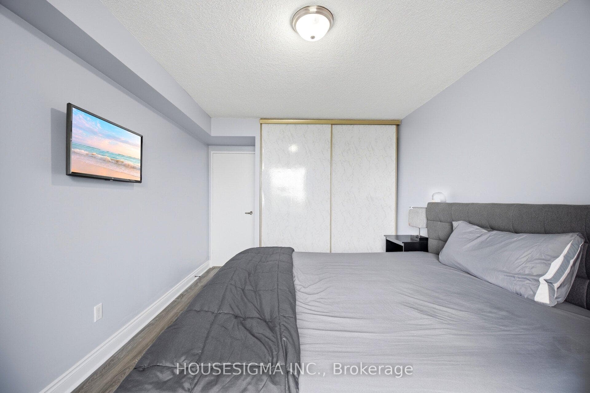 2929 Aquitaine Avenue Unit 408 photo 28