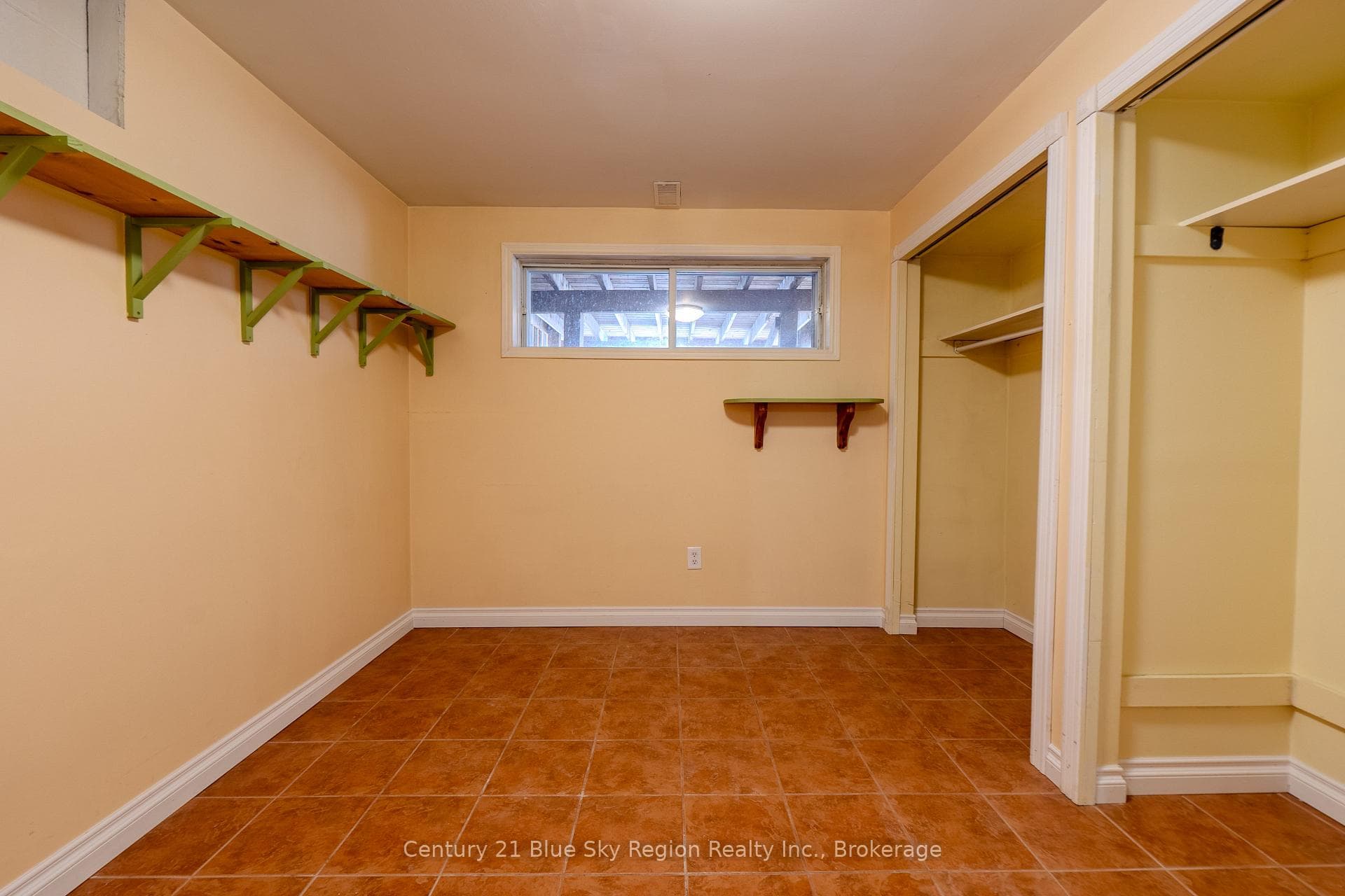 663 Tackaberry Drive photo 39