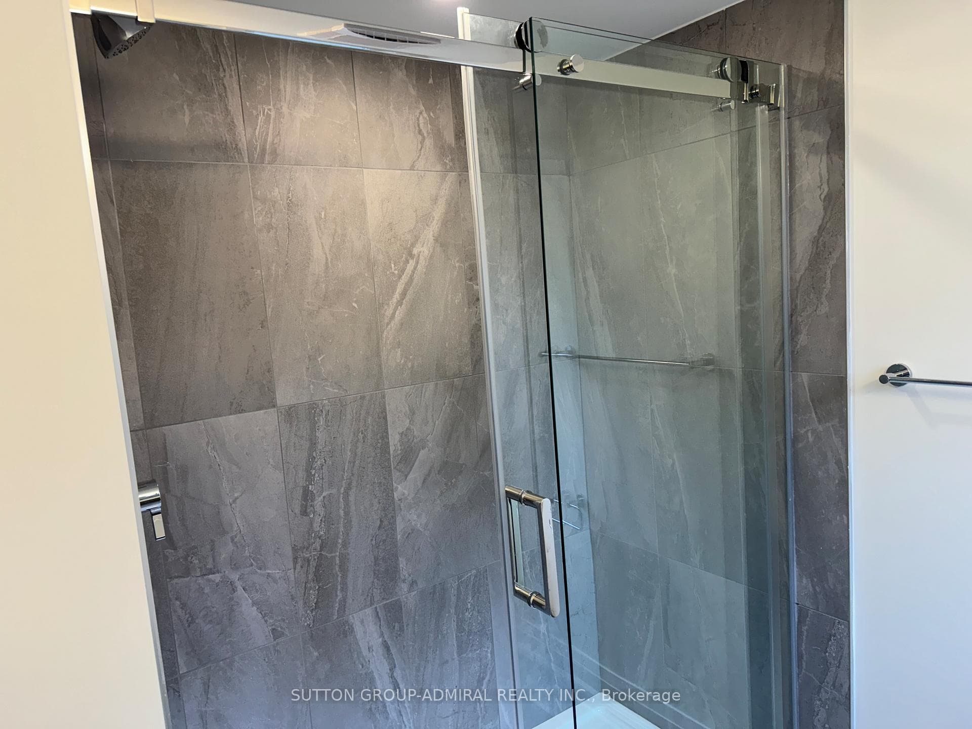 258 Hespeler Road Unit 023 photo 10