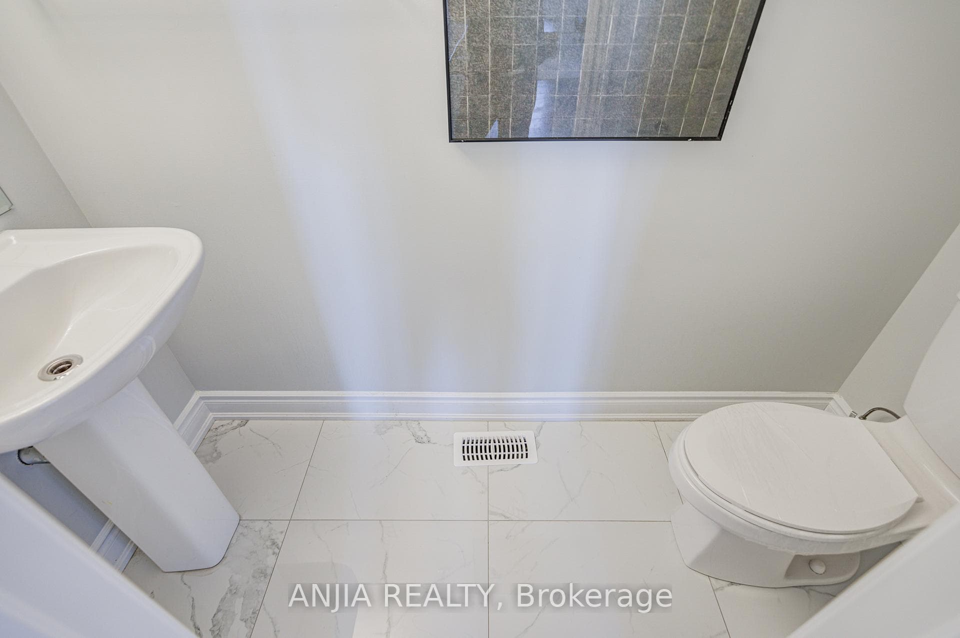 35 York Downs Boulevard photo 39