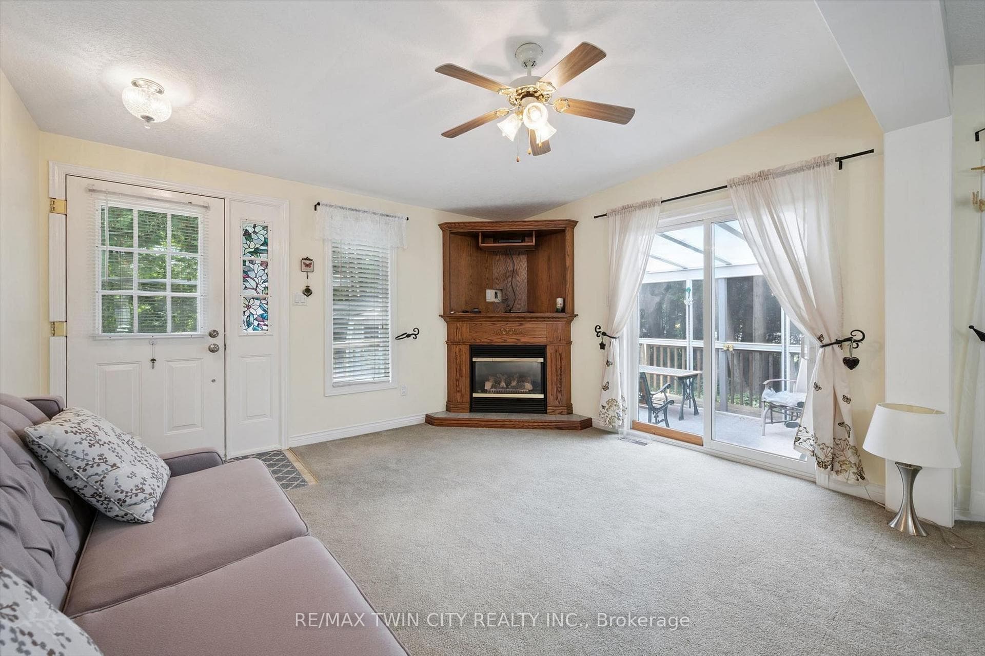 4 Spruce Avenue photo 3