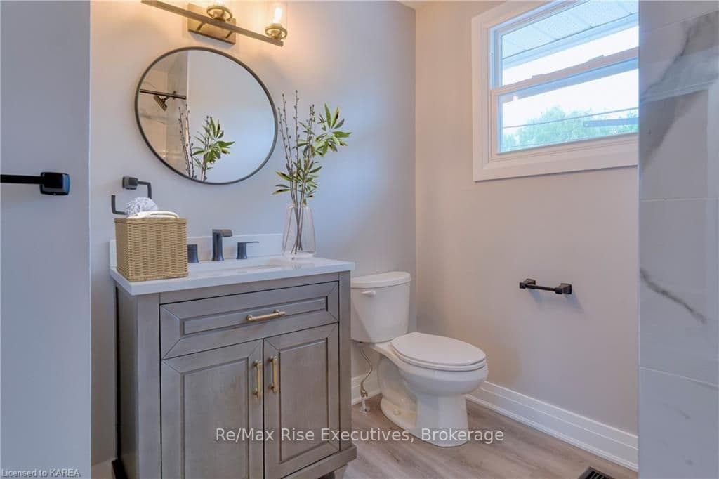 631 AYLMER Crescent Unit 1 photo 20