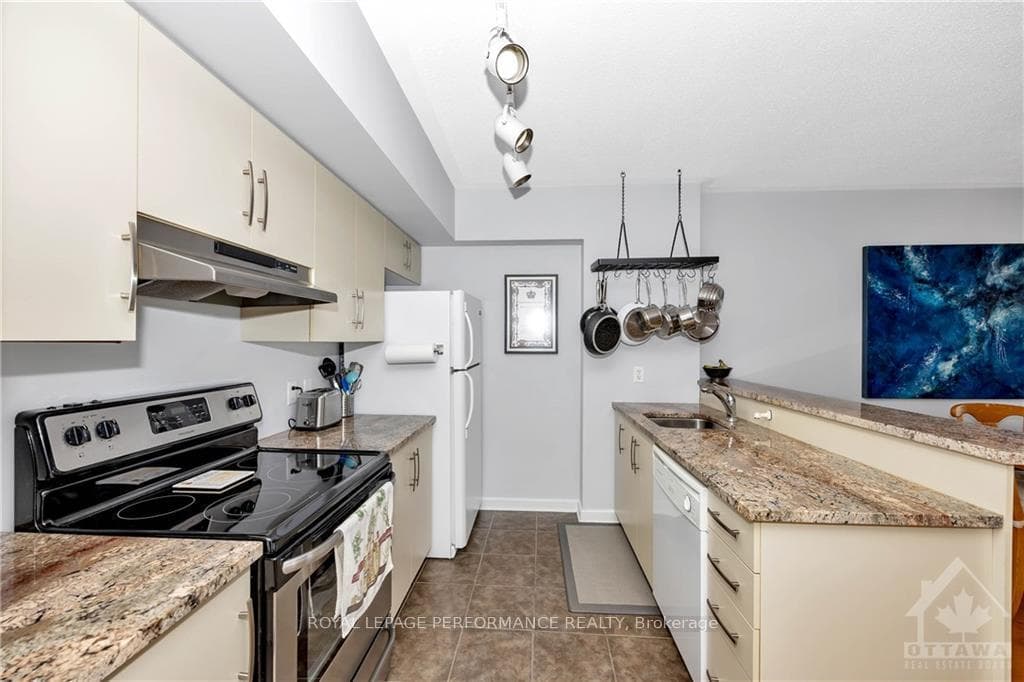 138 SOMERSET Street Unit 1104 photo 14