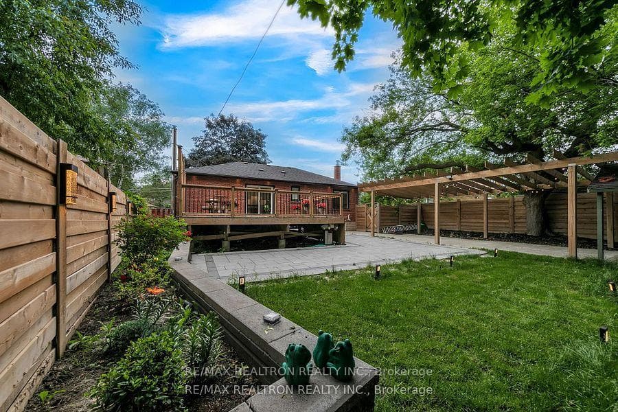 73 Wilstead Drive photo 35