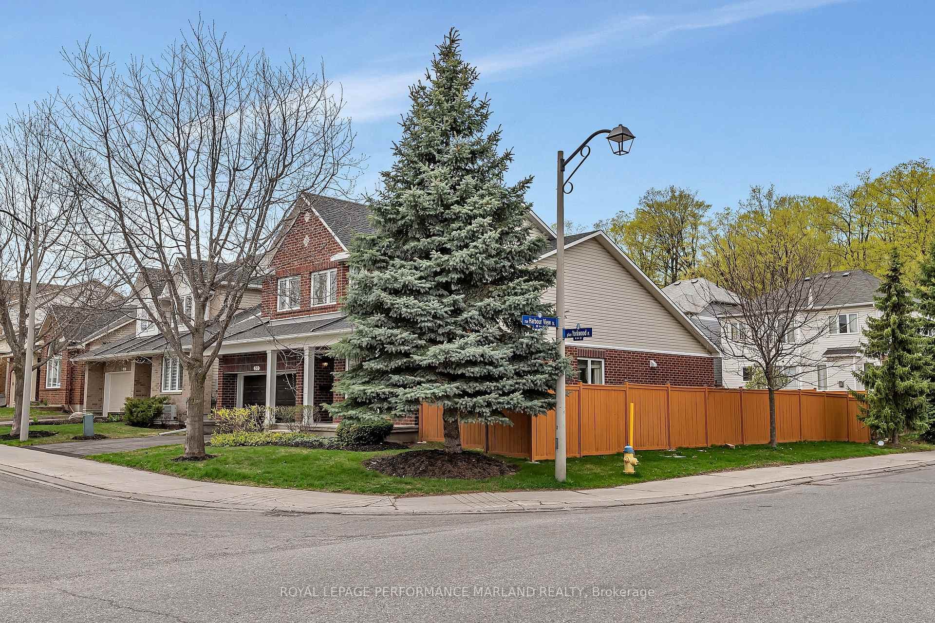 30 Yorkwood Place photo 34