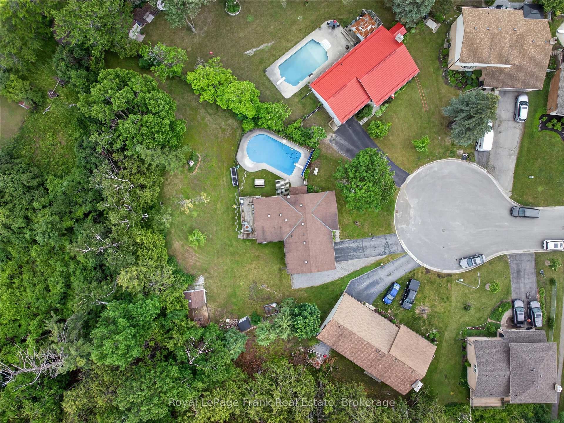 18 Redwood Court photo 44