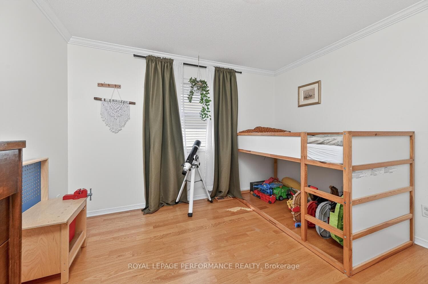 1665 Frenette Street photo 32
