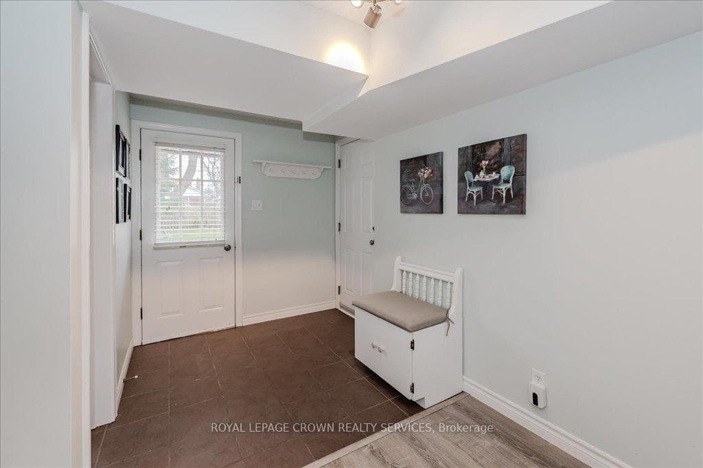 21 Highland Crescent photo 17