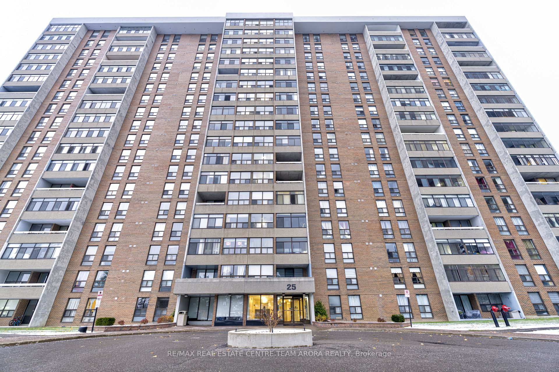25 Kensington Road Unit 1111 photo 1