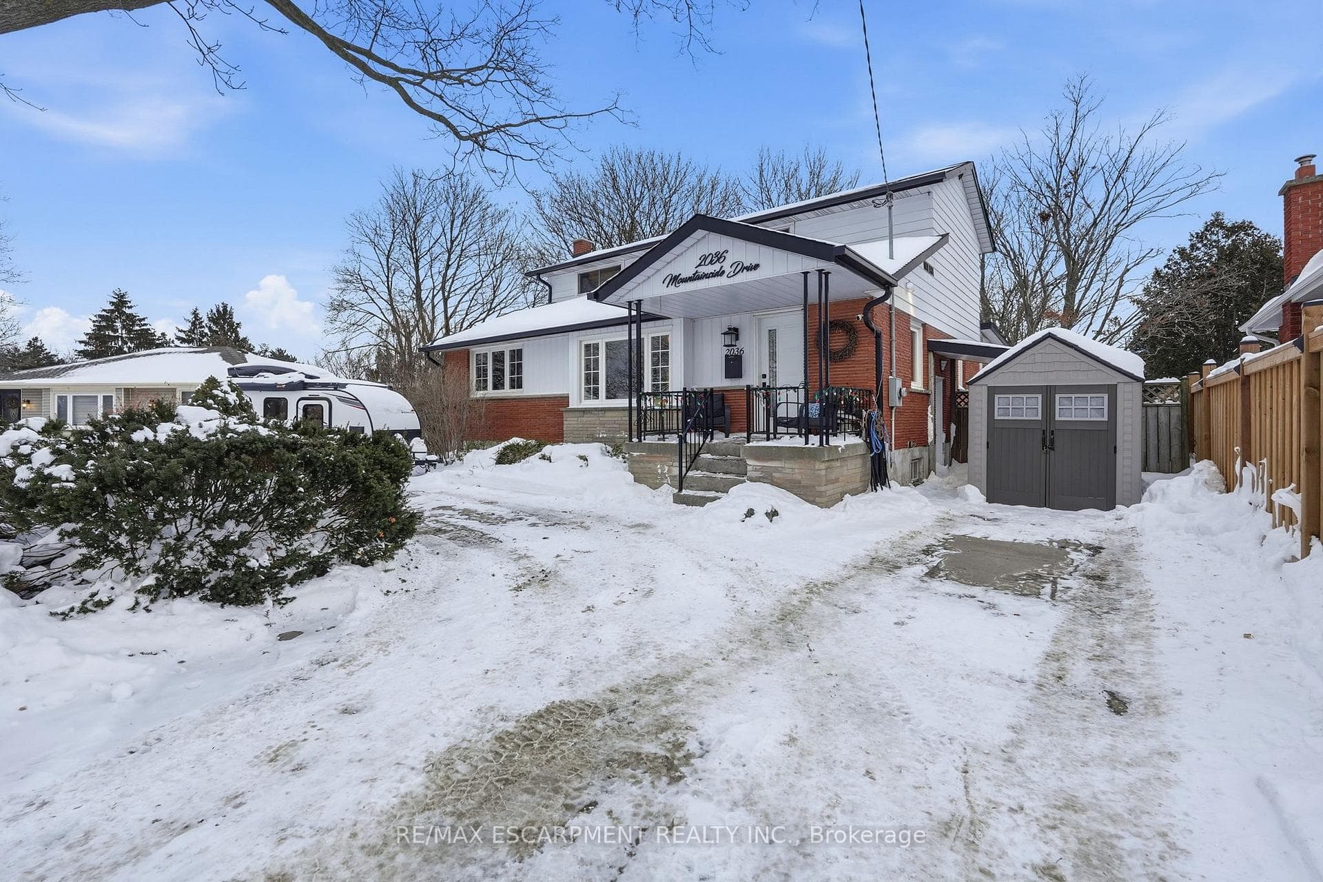 2036 Mountainside Drive photo 4