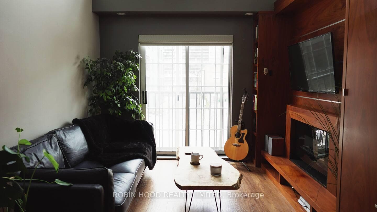 139 Merton Street Unit 251 photo 1