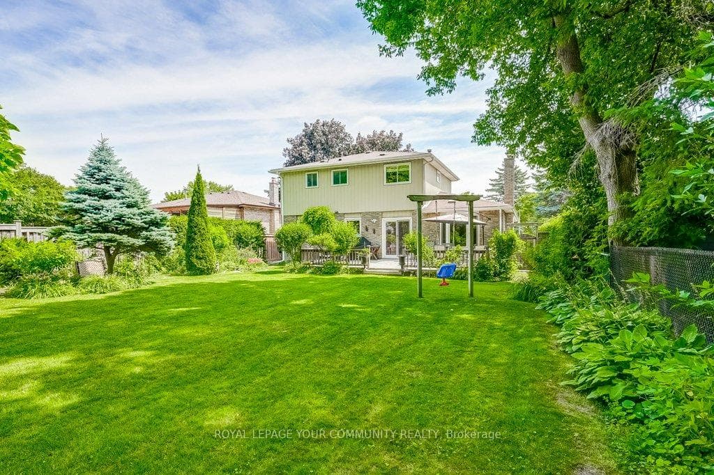 192 Alexander Road photo 36