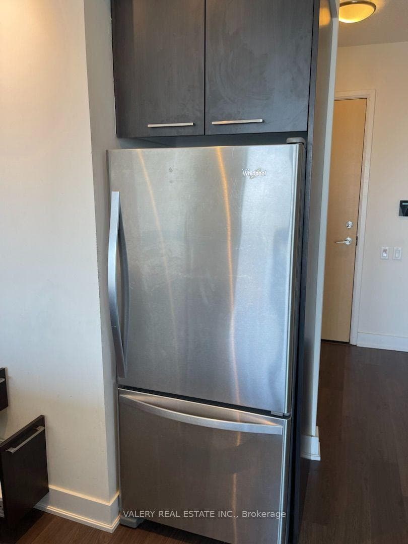 30 Roehampton Avenue Unit 2807 photo 13
