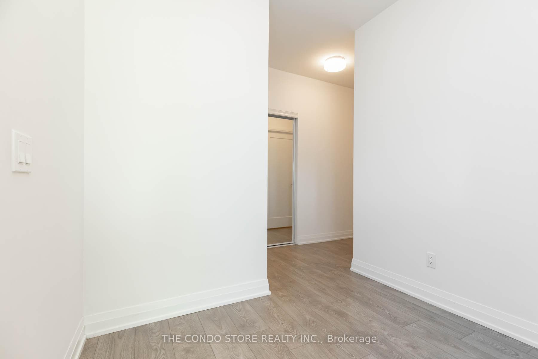 286 Main Street Unit 503 photo 11