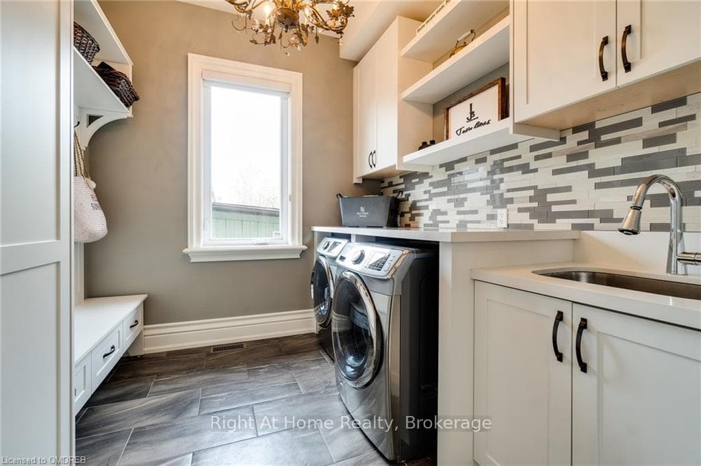 298 FELAN Avenue photo 39