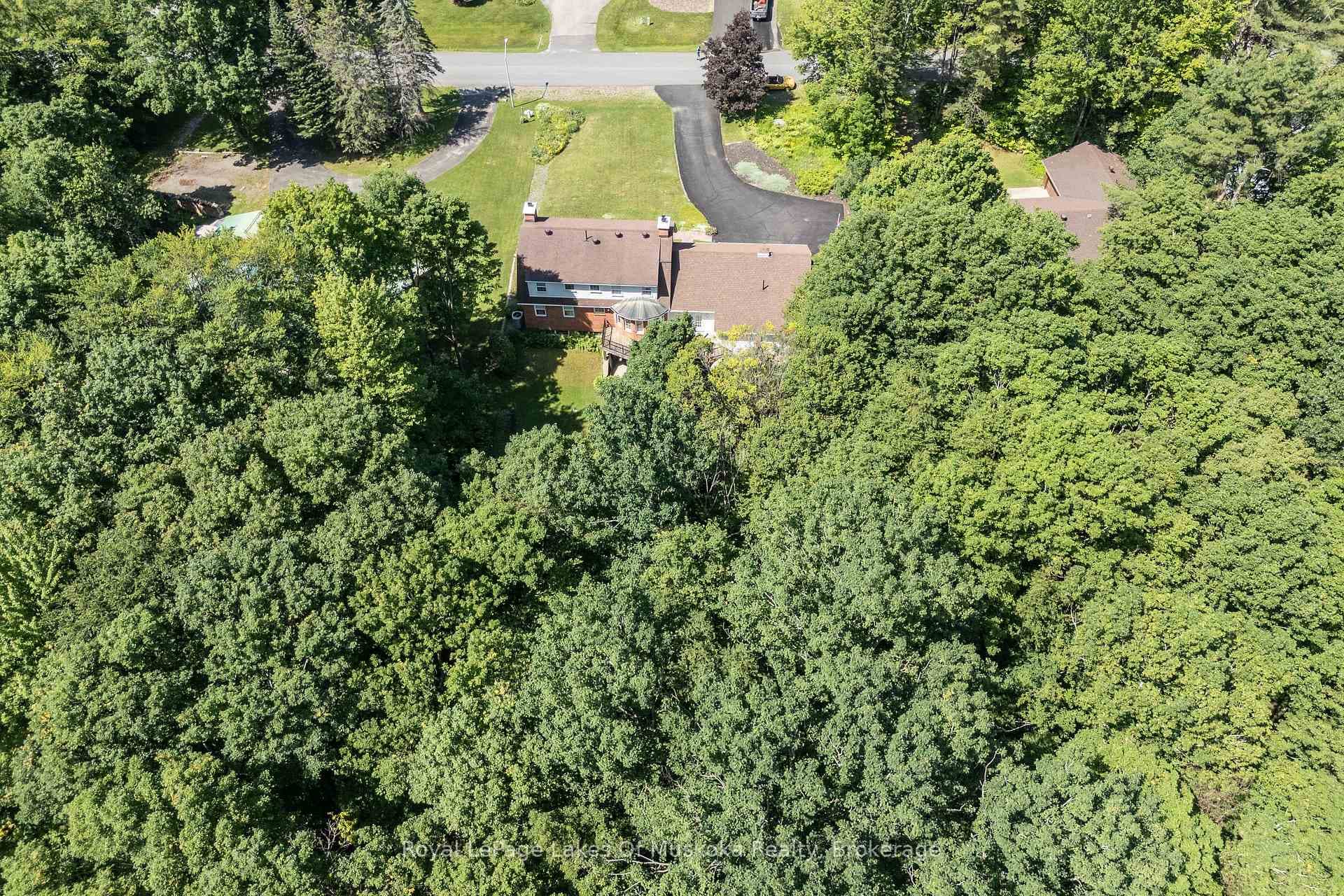 33 South Muskoka Drive photo 40