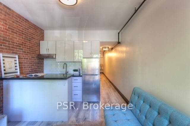 262A Sherbourne Street Unit 4 photo 2