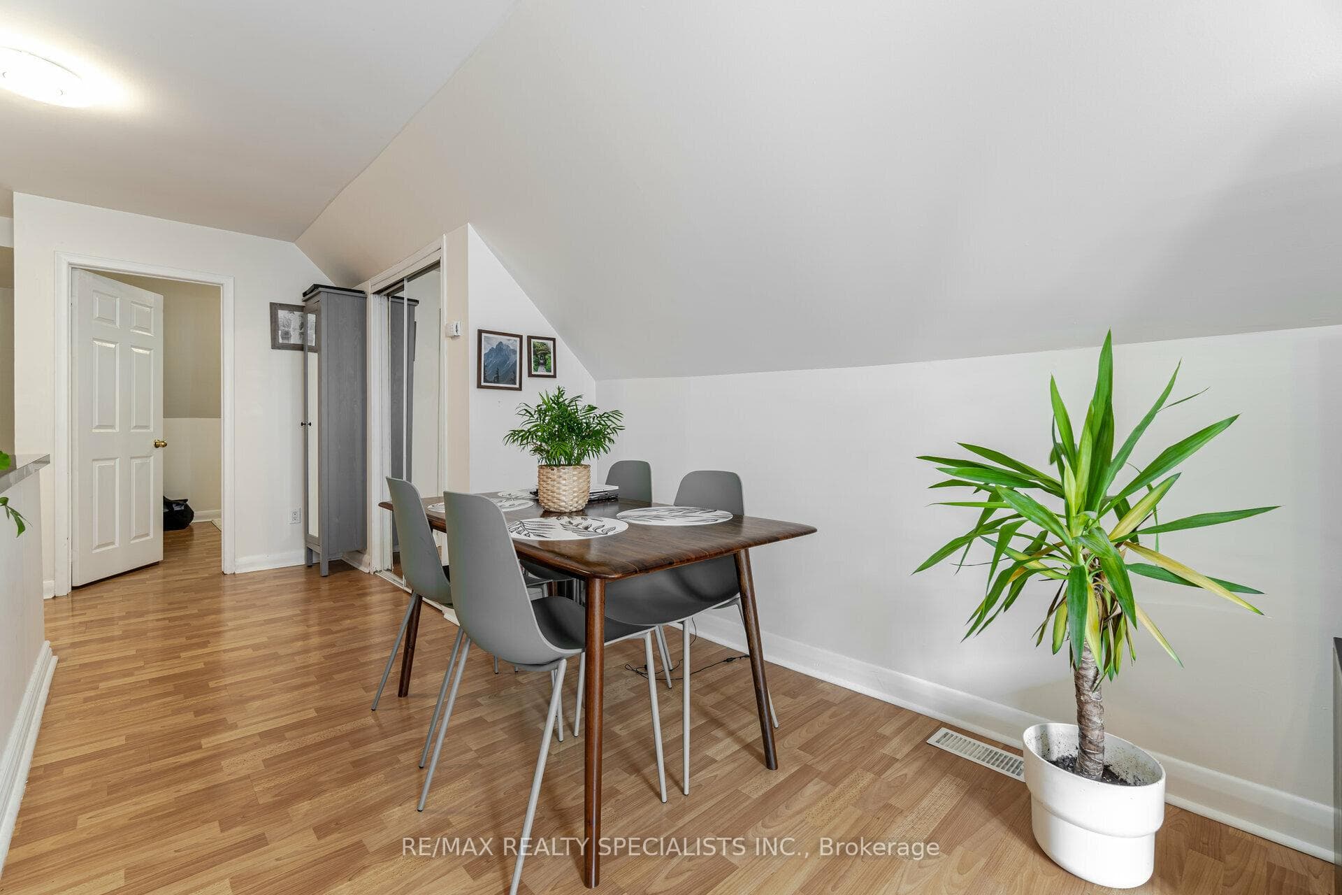 1233 Mississauga Road photo 9