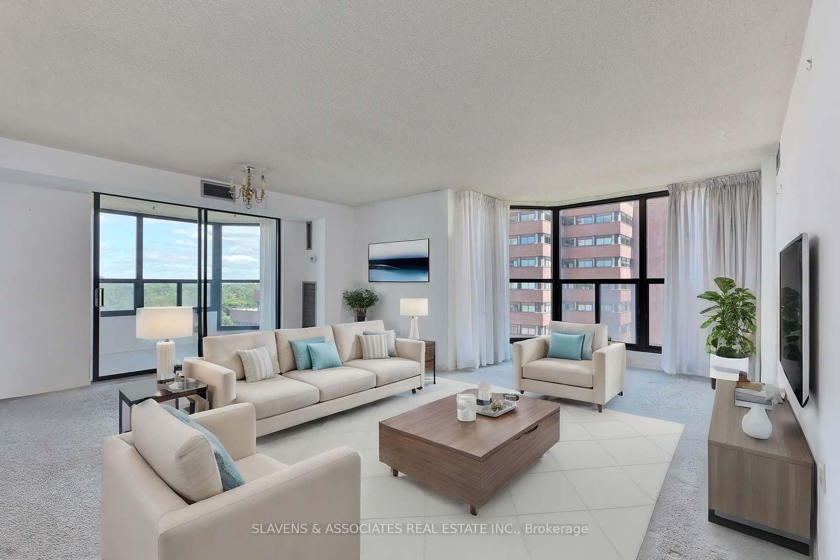 33 Elmhurst Avenue Unit 1109 photo 5