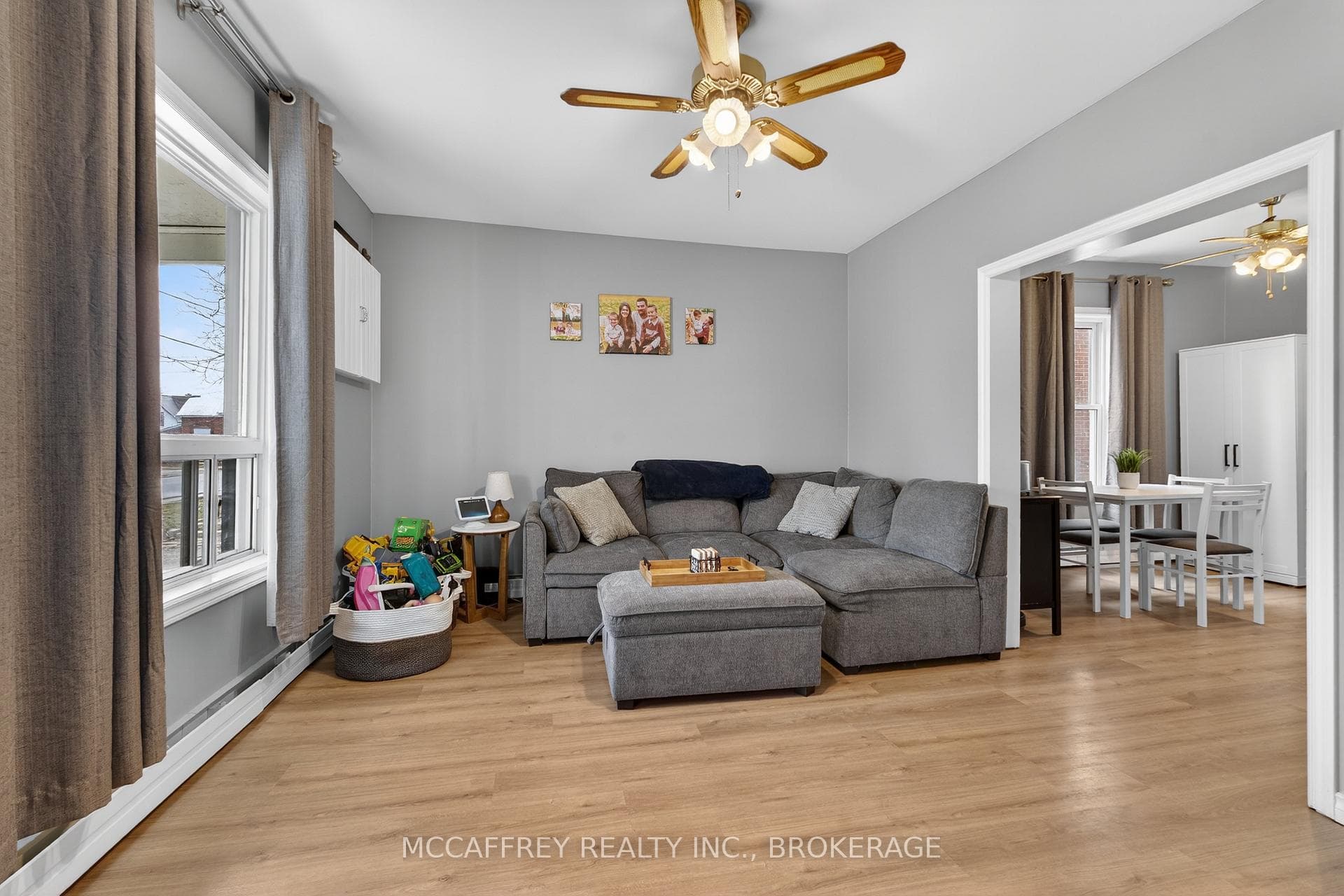 427 Thomas Street photo 4