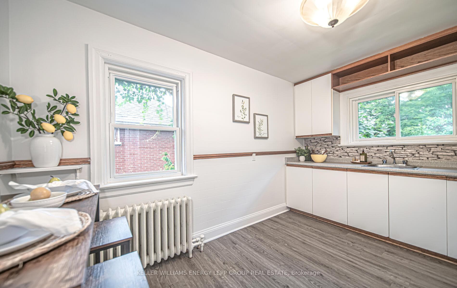 84 Rowe Street photo 14