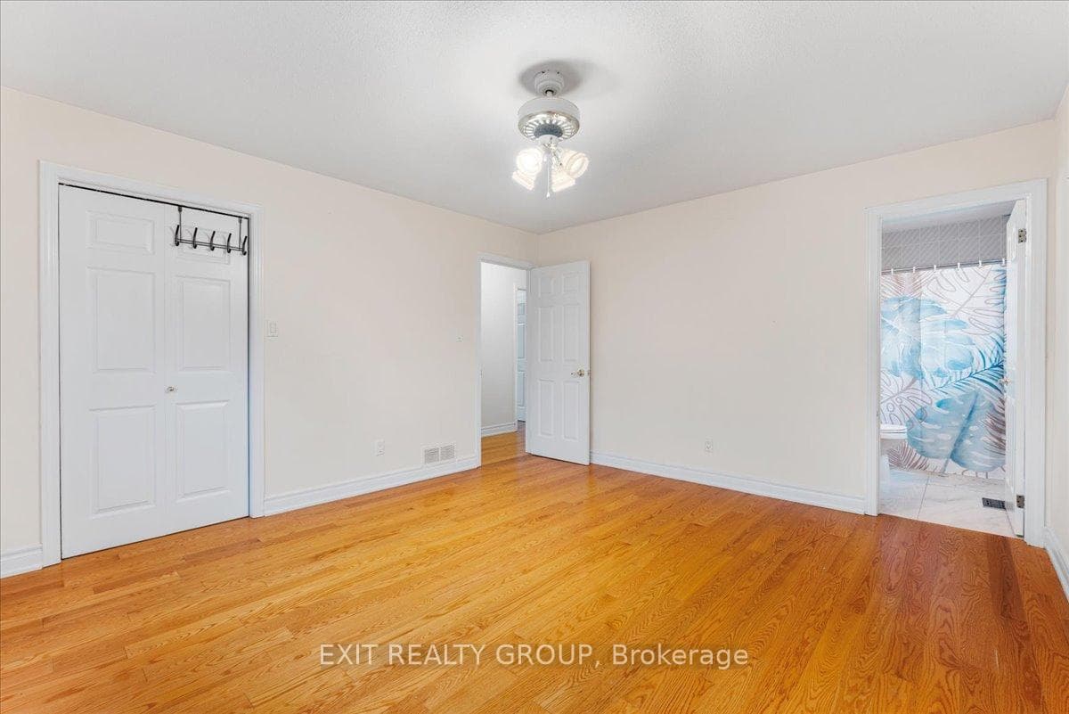 84 PARKVIEW Heights photo 21