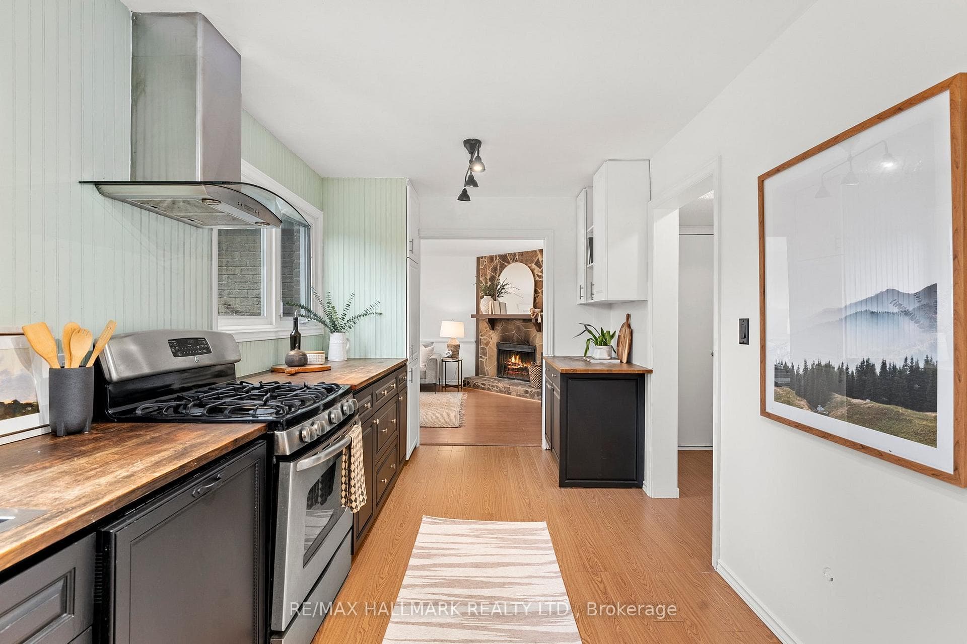 126 Thicketwood Boulevard photo 9