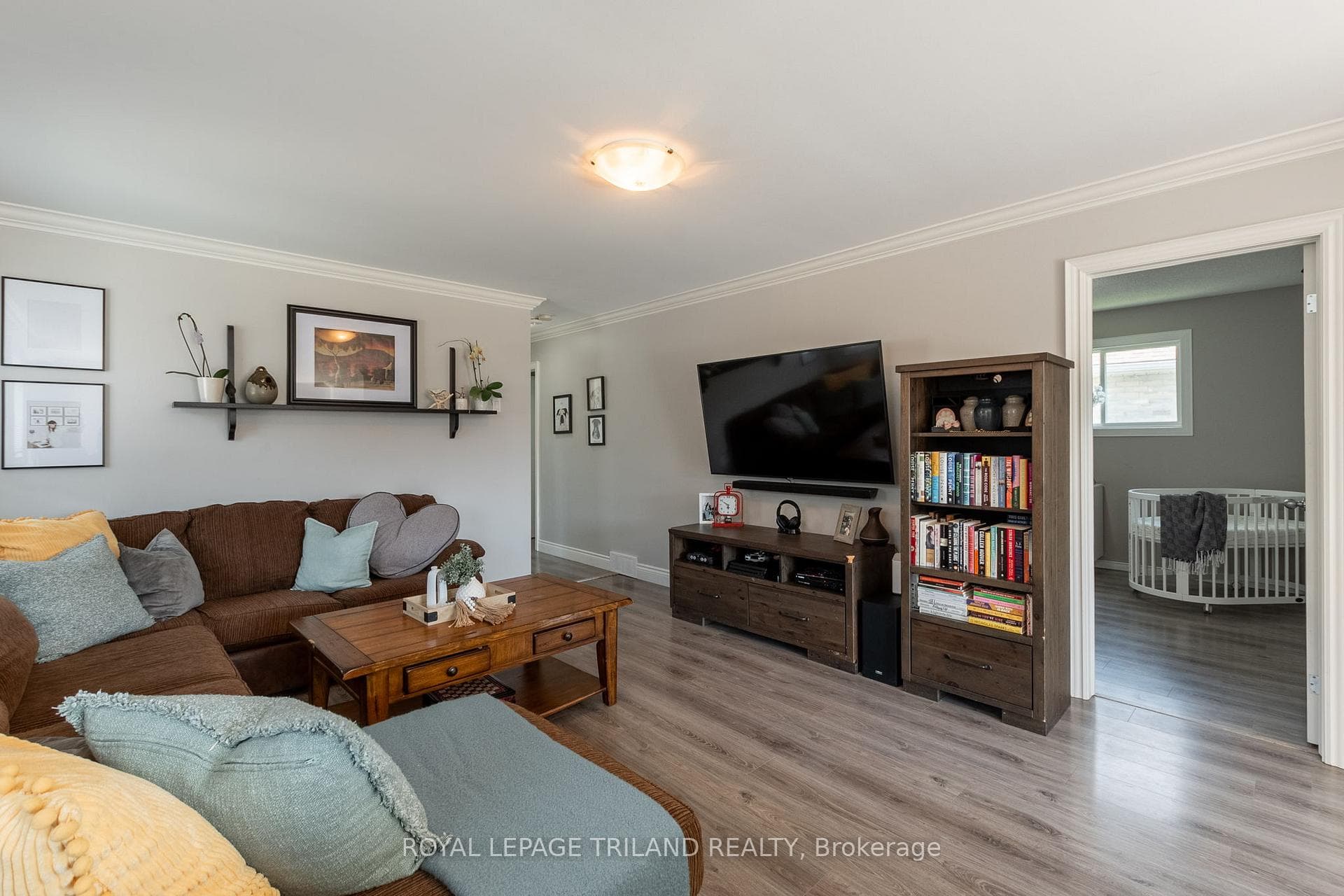 1864 Bloom Crescent photo 8