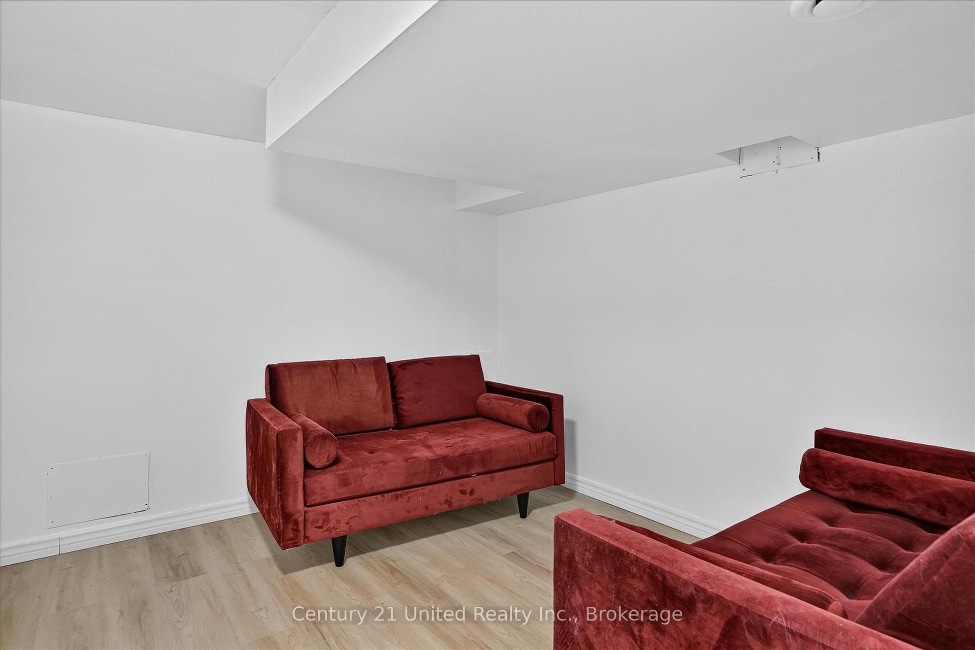 688 St Marys Street photo 37
