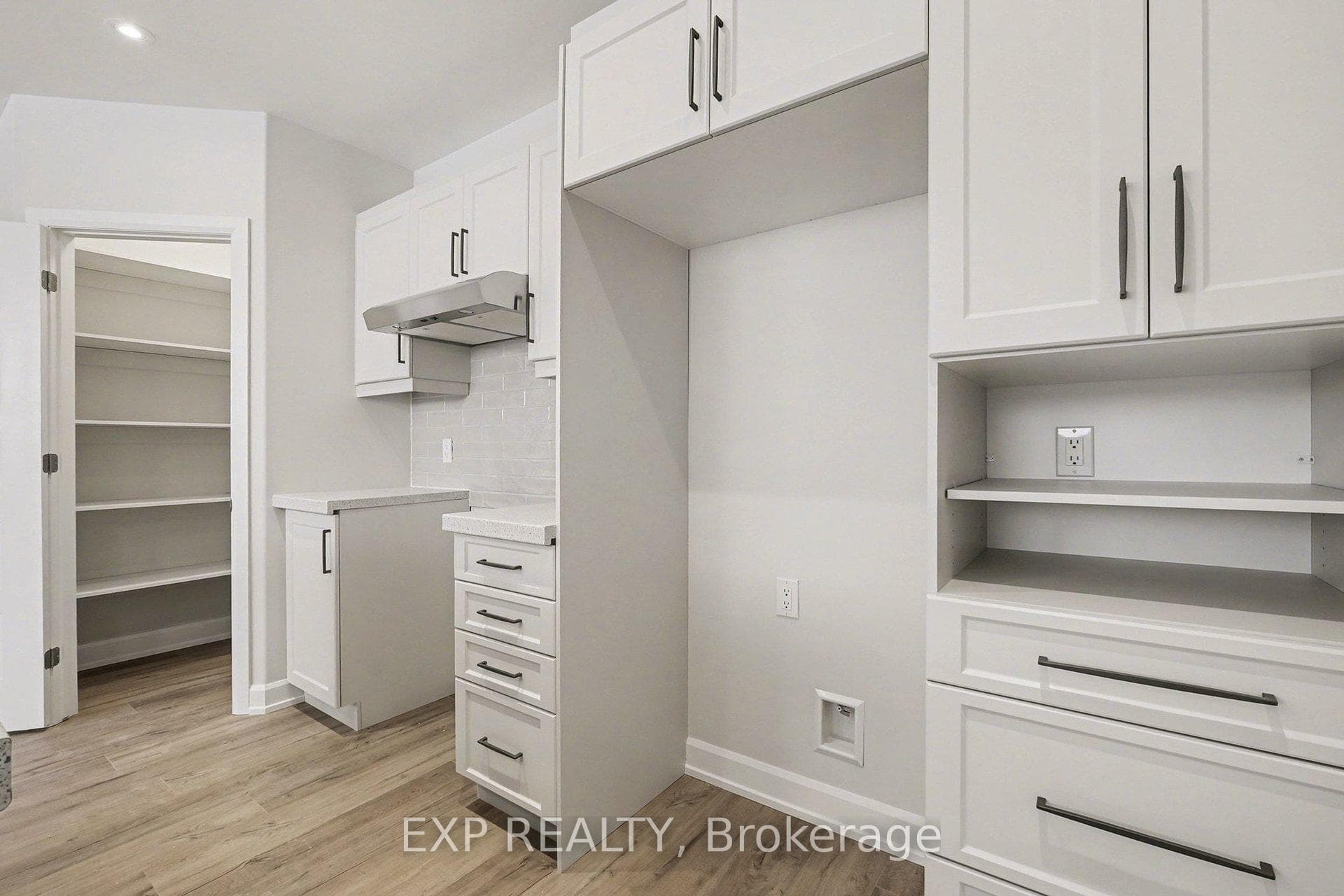 440 Falcon Lane Unit B photo 7