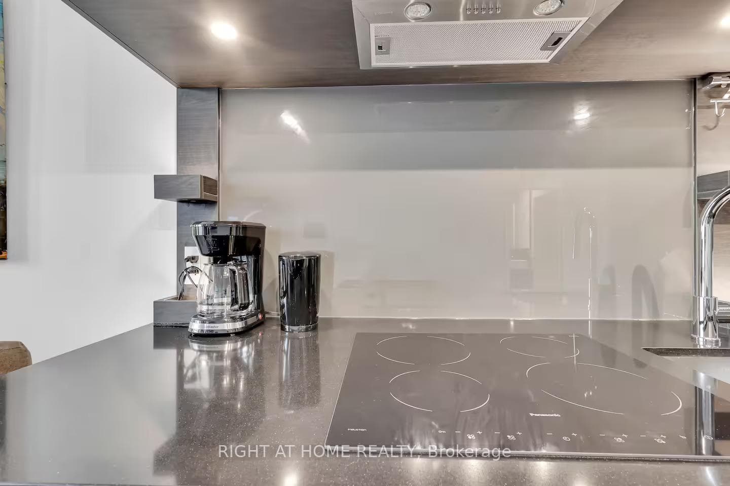 28 Ann Street Unit 223 photo 10