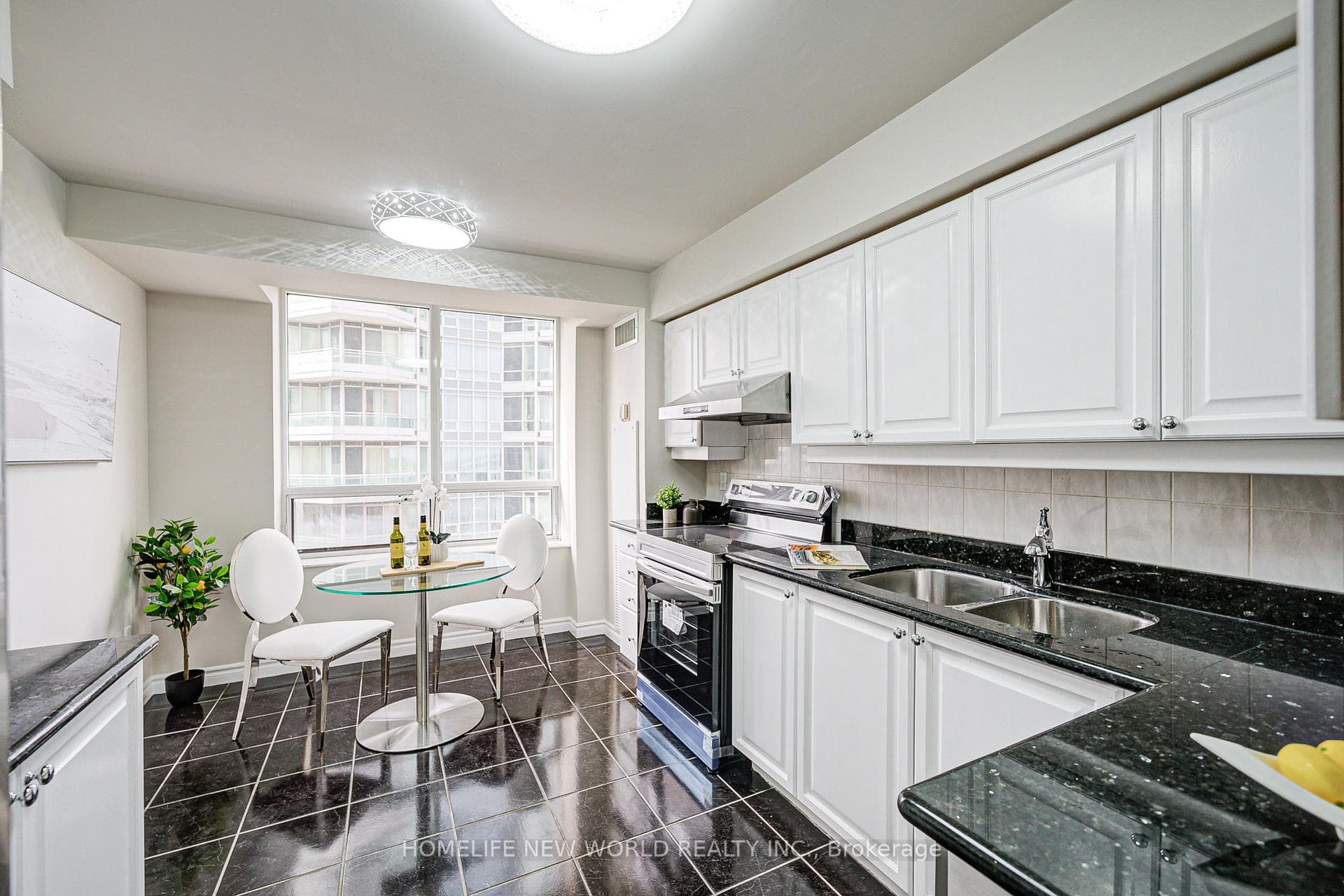 18 Sommerset Way Unit 1716 photo 10
