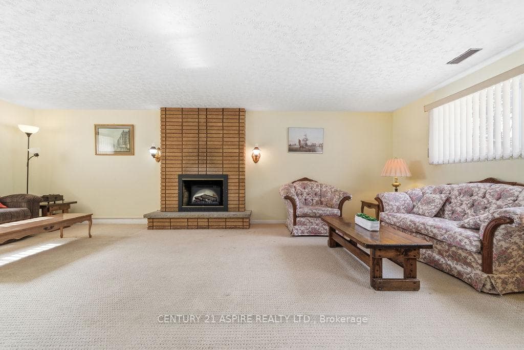 631 Birch Street photo 40