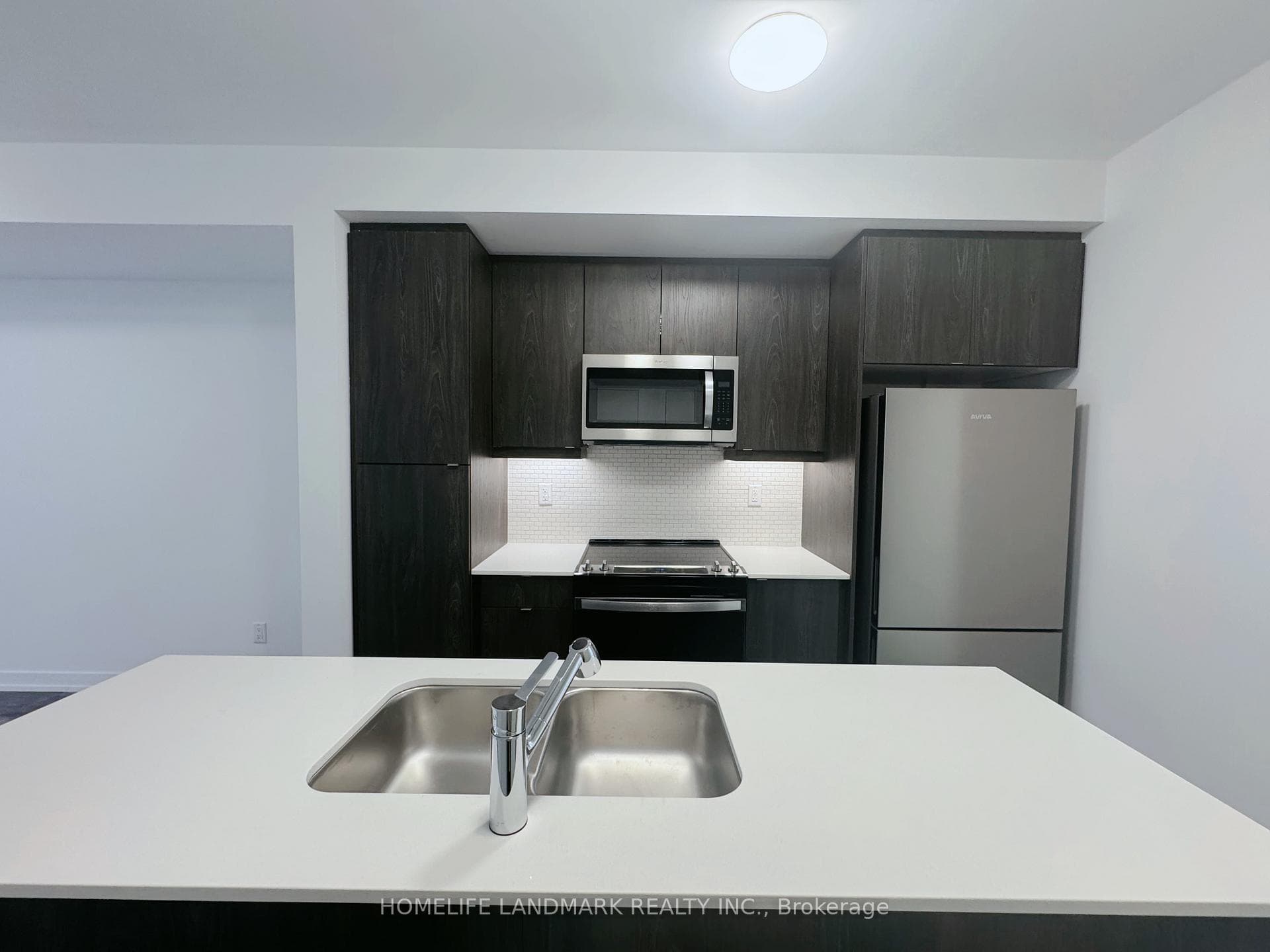 5 Bancroft Lane Unit 307 photo 6