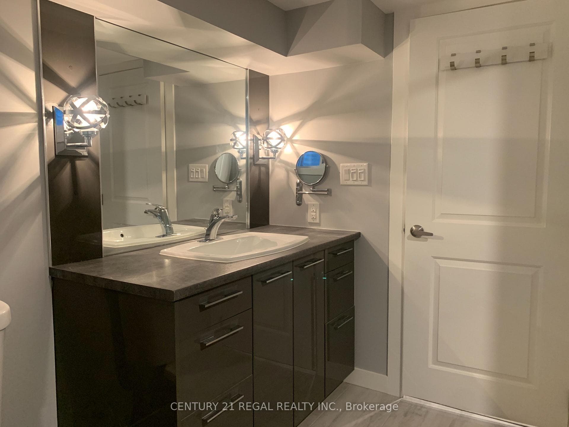 686 Woodbridge Avenue Unit Bsmt photo 17
