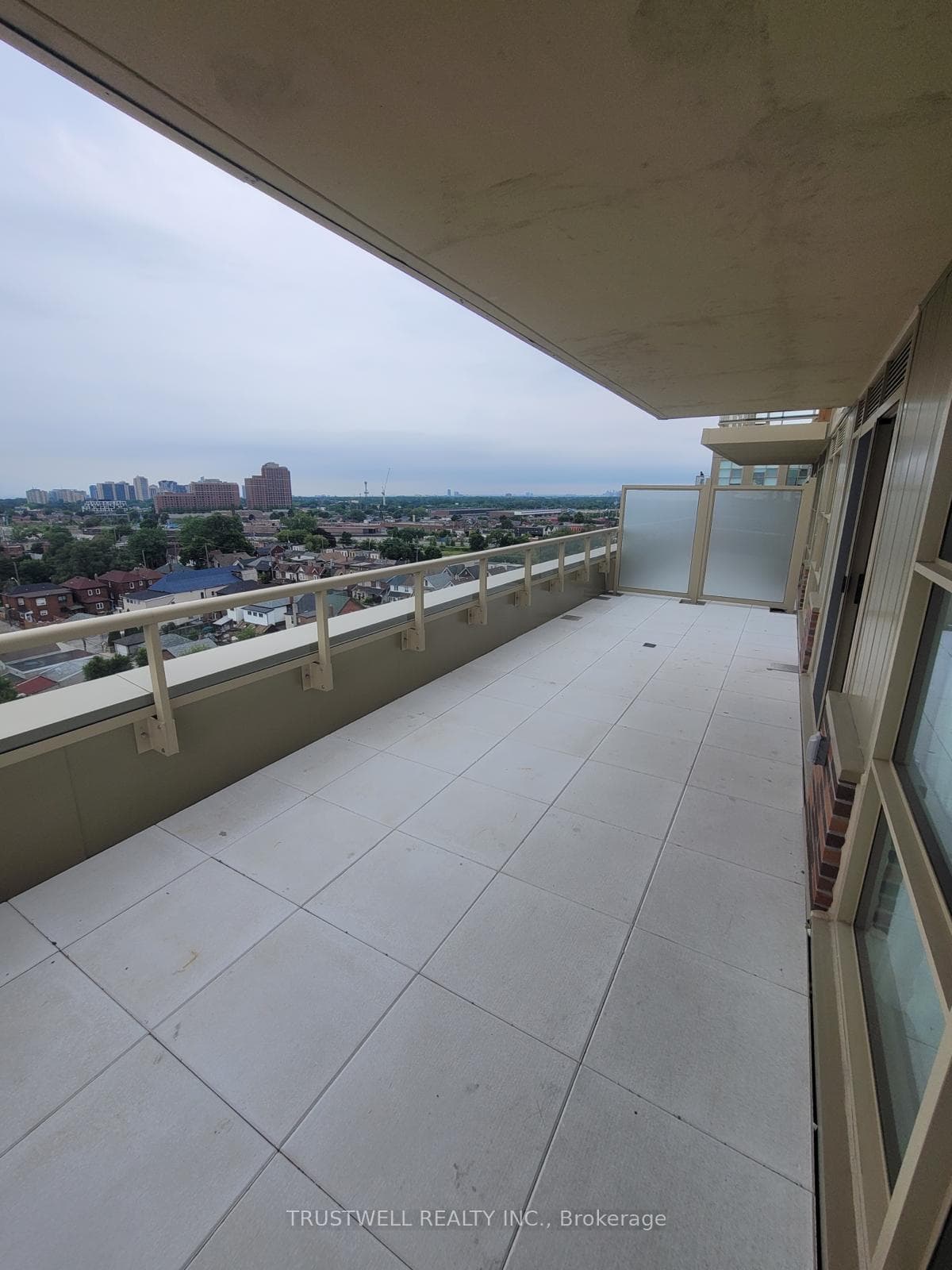 1787 St. Clair Avenue Unit 1013 photo 24
