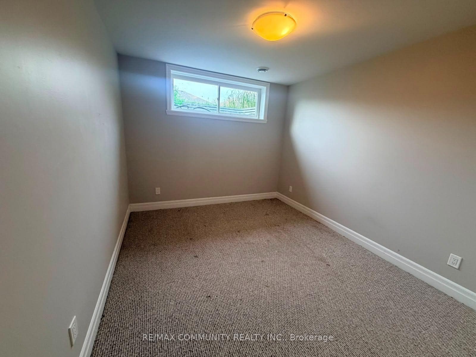 32 Cattail Crescent photo 25